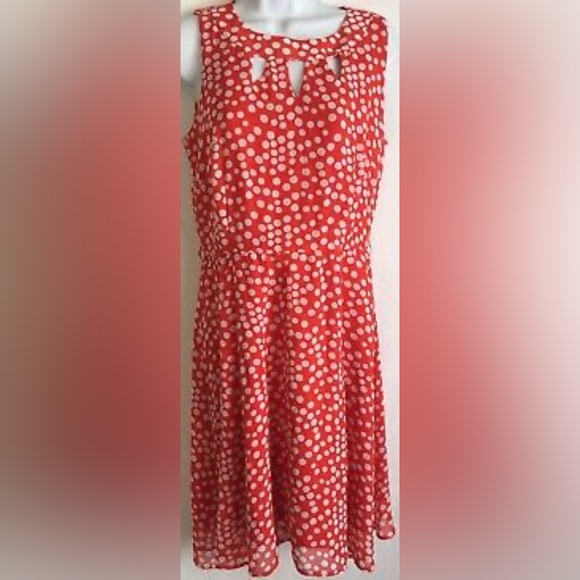 ILE NEW YORK ❤️🤍RED WITH WHITE🤍❤️ POLKA DOTS SLEEVELESS SIZE 8 🌟EUC🌟 - Picture 1 of 16